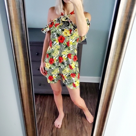XOXO Pants - NEW XOXO Tropical Print Romper